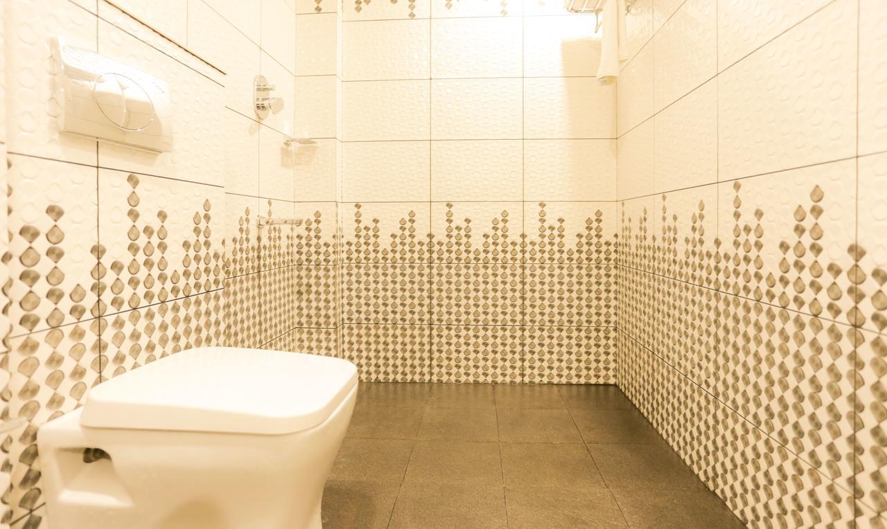 Treebo Trend Cmks Gulmohar Suites Kochi Eksteriør billede