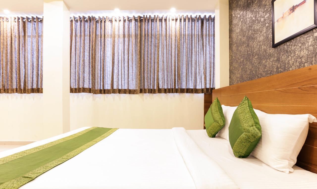 Treebo Trend Cmks Gulmohar Suites Kochi Eksteriør billede