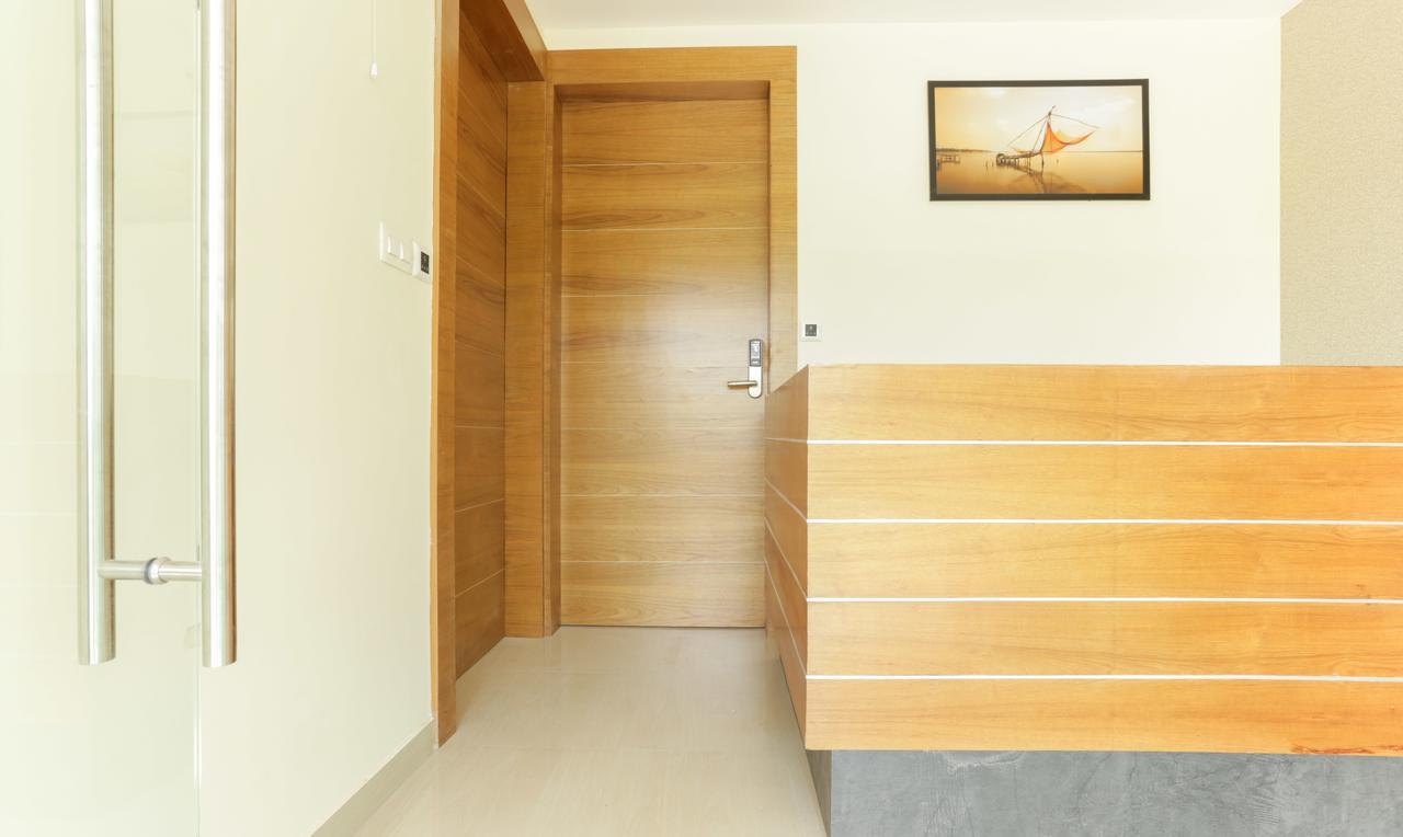 Treebo Trend Cmks Gulmohar Suites Kochi Eksteriør billede